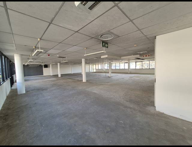 5,204M² OFFICE TO LET IN WOODMEAD